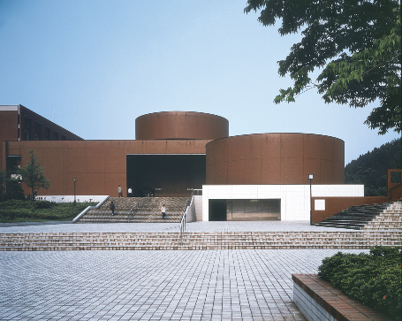 金沢大学附属図書館